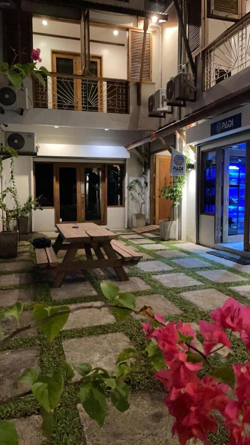 P&B Residences Легазпи Екстериор снимка